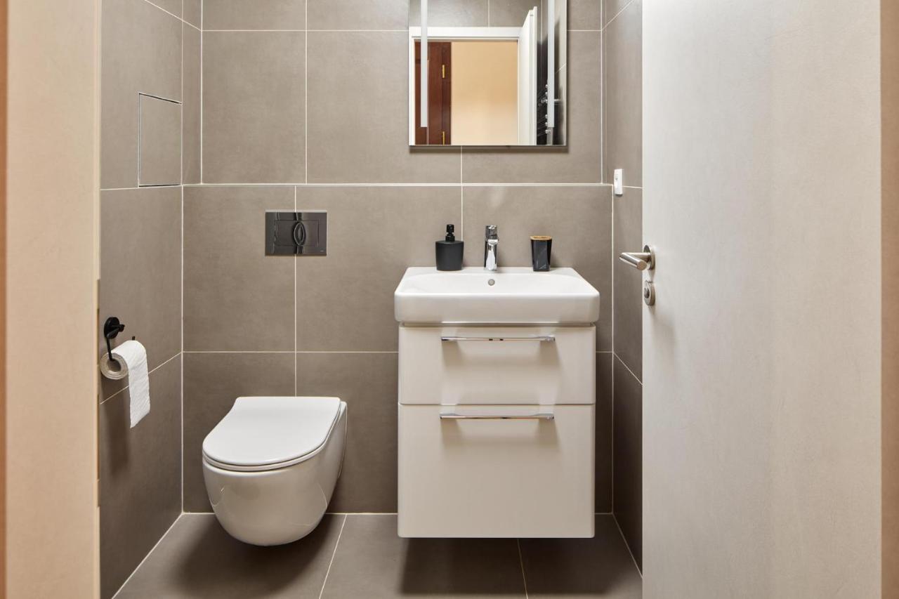 Days - Stylish - Workspace Apartament Praga
