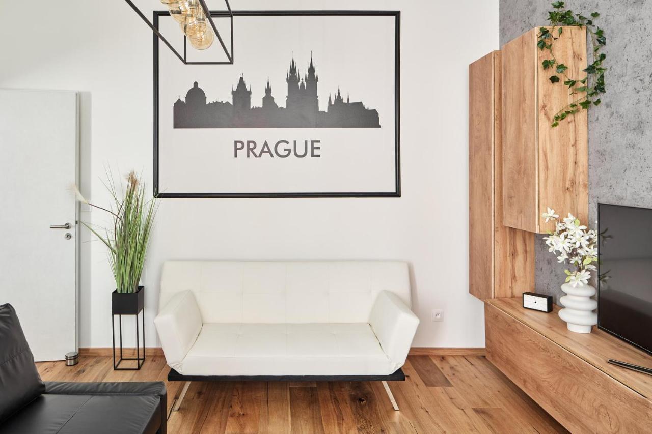 Days - Stylish - Workspace * Praga
